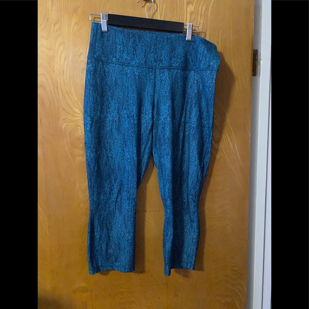 Patagonia women’s cropped leggings L